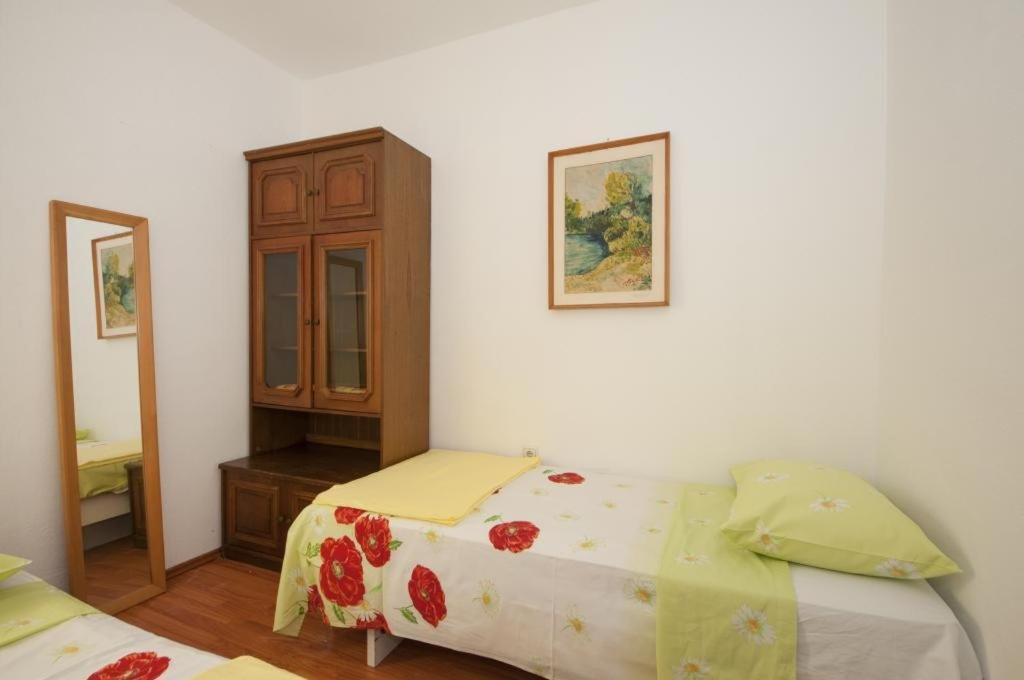 Apartments Kalajzic プチシャ 部屋 写真