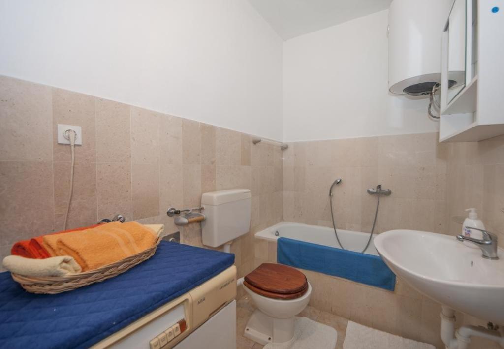 Apartments Kalajzic プチシャ 部屋 写真